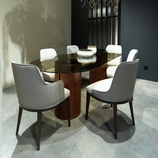 Mano Dining Table