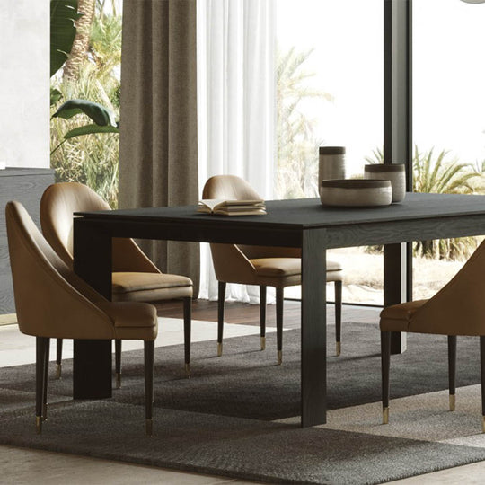 Susan extendable Dining Table
